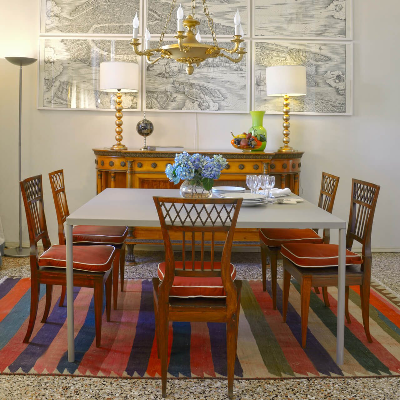 The famous Venice map above the dining table